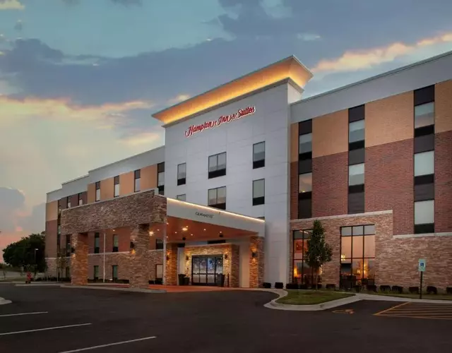 Hampton Inn & Suites Chicago-Burr Ridge