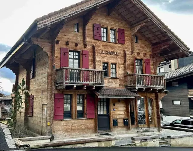 Unique, High-Design 6 Bedrooms Chalet in Villars Centre