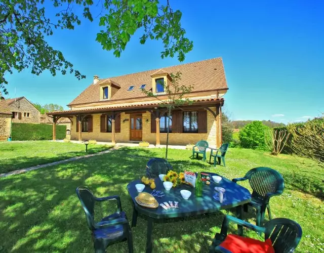 COMBAS village de gites
