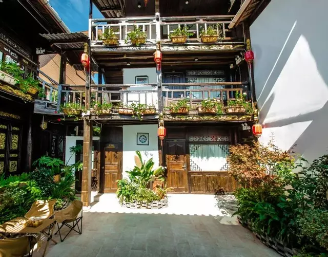 Frida's Inn 晴雪阁美宿客栈