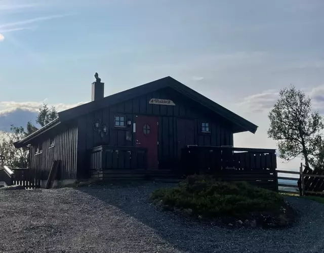 Hytte med Anneks og fantastisk utsikt på Ljøsheim