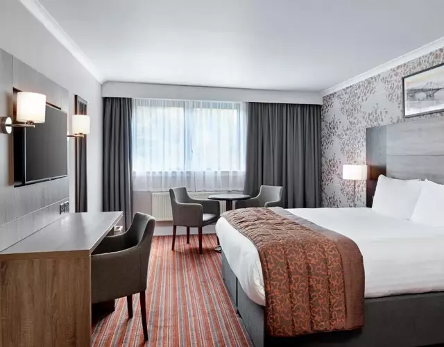 Leonardo Edinburgh Murrayfield