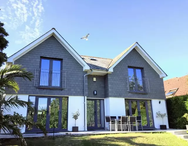 No.10 Falmouth - 2 minutes walk to the beach