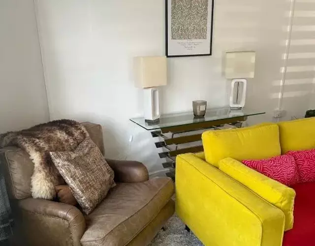 Contractor friendly-2 bd-Private Parking-Sleeps 3