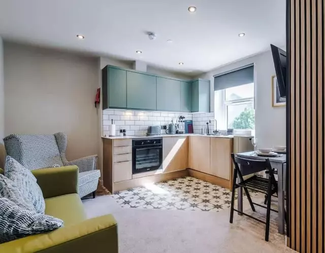 Stylish 1BR Apartment with EV Parking