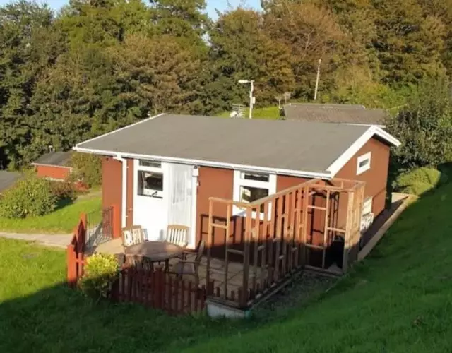 Cosy Chalet, Seasonal Pool & Play Park Llansteffan