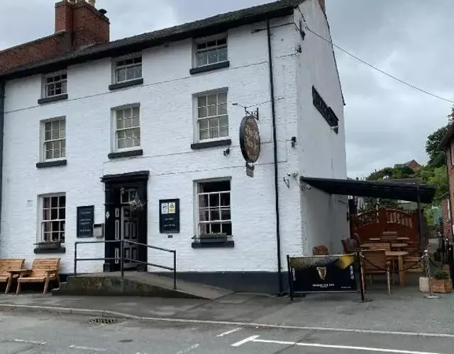 Old New Inn, Llanfyllin