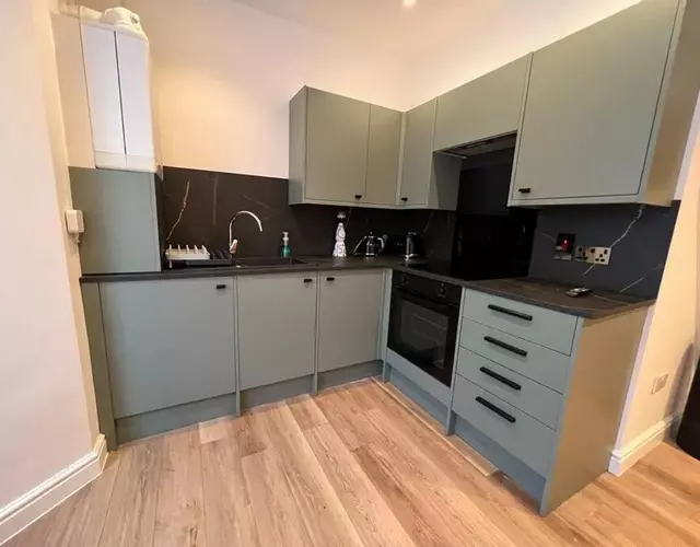 Modern 1 Bed near City Centre