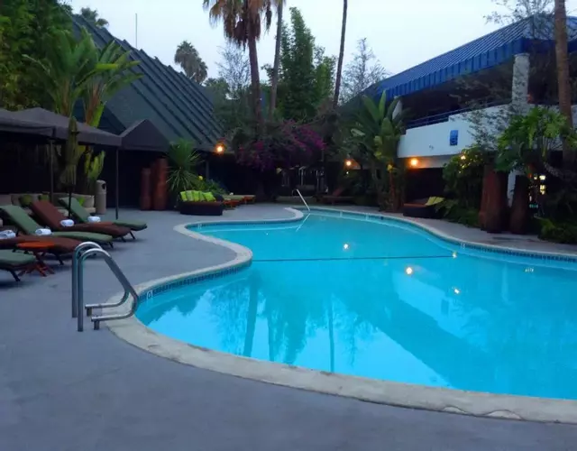 Hotel Current