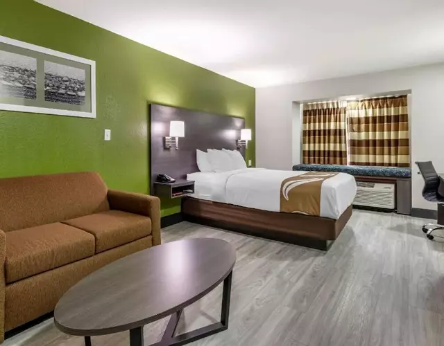 Quality Inn & Suites Longview I-20