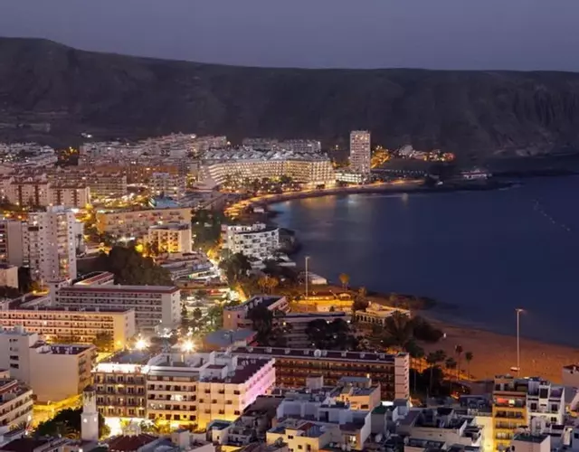 Los Cristianos Beach property