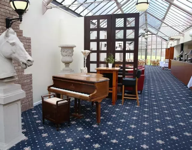 Hermitage Park Hotel