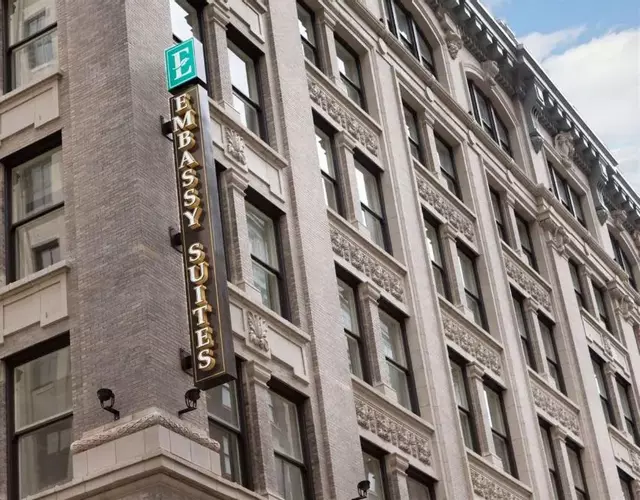 Embassy Suites Louisville Downtown
