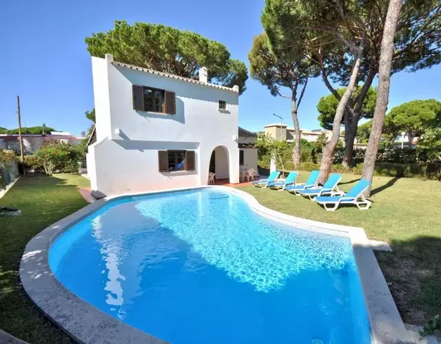 Perfect Retreat Overlooking Pinhal Golf Course, Private pool, Off-street parking