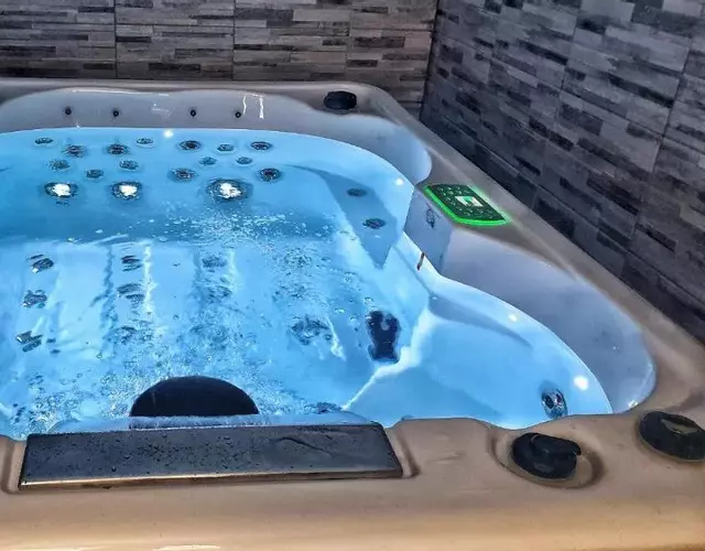 Le Bigourdan et son Jacuzzi