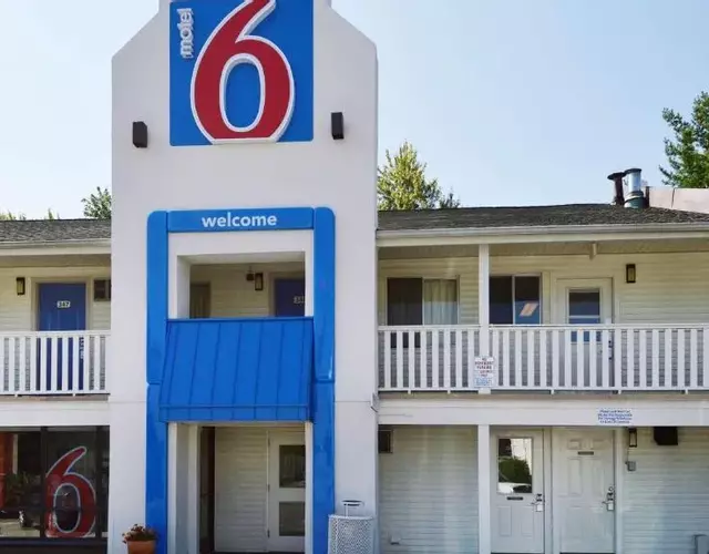 Motel 6-Nashua, NH