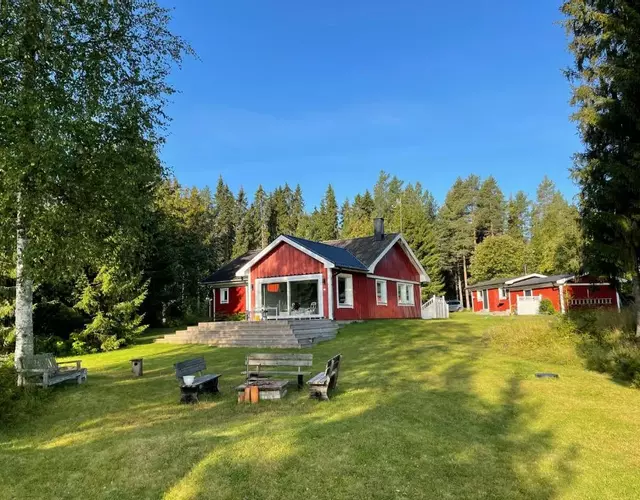 Beautiful house in the nature with private river access