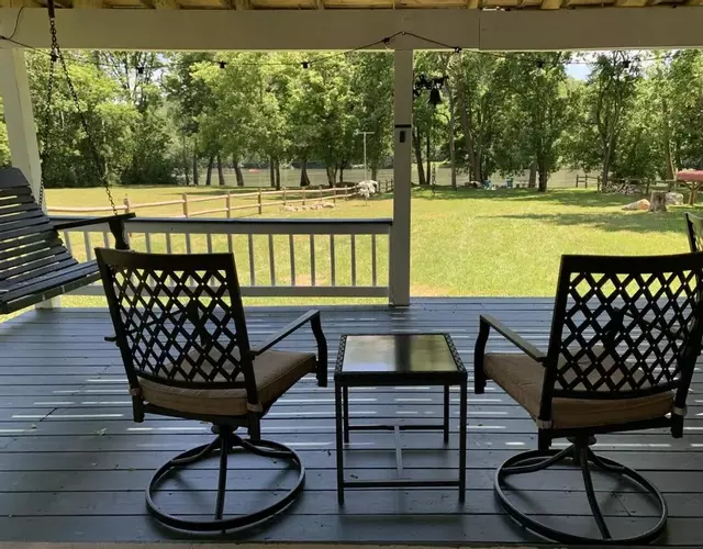 Bear Valley- Riverfront with hot tub - Starlink Satellite Wi-Fi