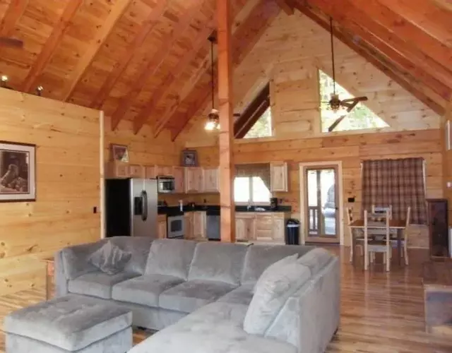 Holiday mountain log cabin