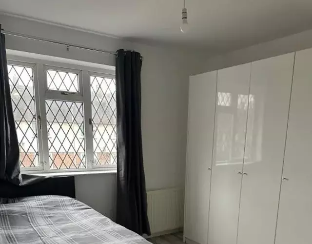 The Peacock House 7 mins from Luton airport