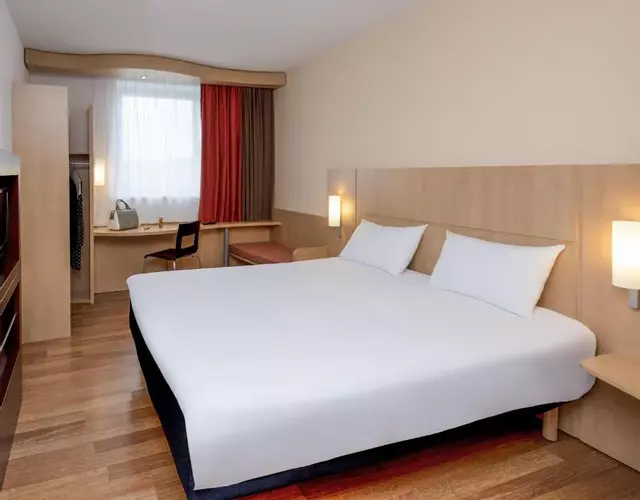 ibis Esch Belval