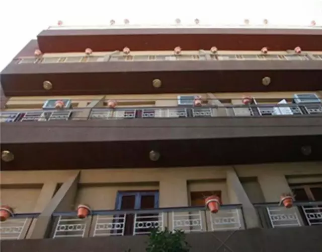 Fontana Luxor Hostel