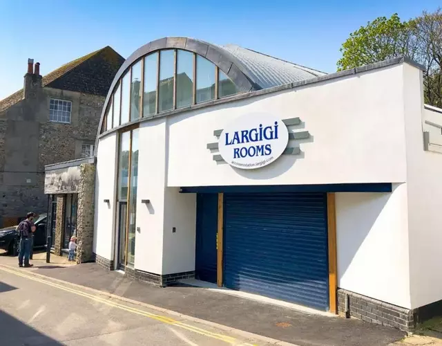 Largigi Rooms, Close to the Beach and Town Centre, Parking available