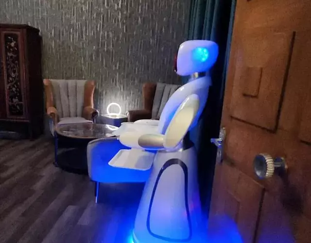 Pinnacle Suites Hotel