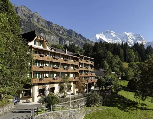 Hotel Alpenrose Wengen - a family affair since 1881