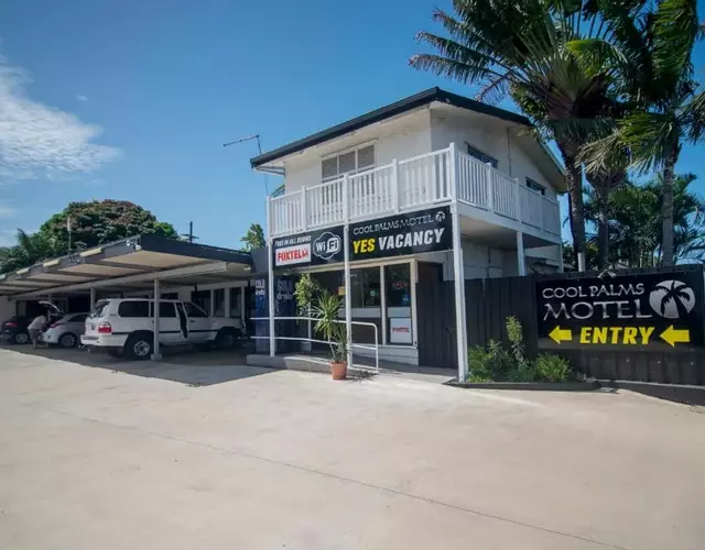 Cool Palms Motel