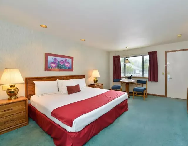 Travelodge by Wyndham Mackinaw City