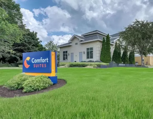 Comfort Suites Madison West - Middleton