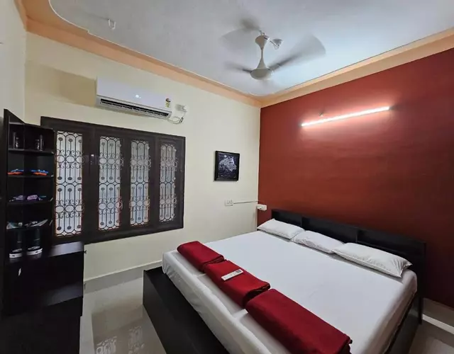 Shriya Home Stay