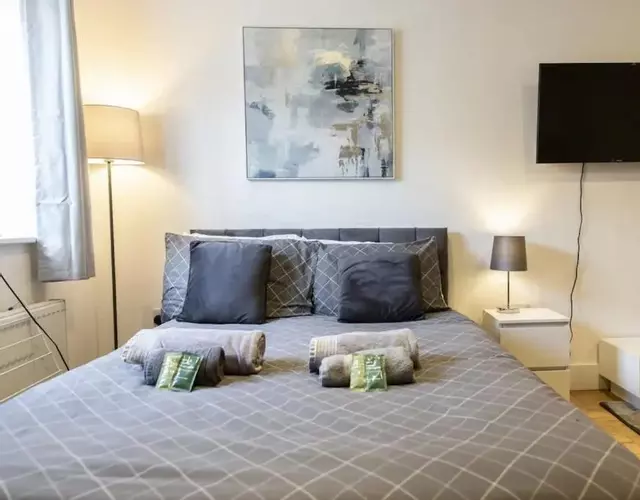 Modern Studio in Maidstone by Stayfolk, ideal for Business & Contractors