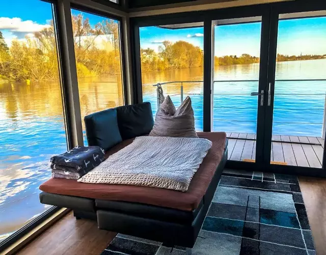 Houseboat villa.nautica