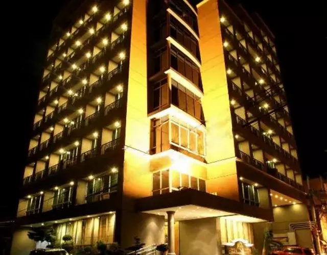 Herald Suites Solana