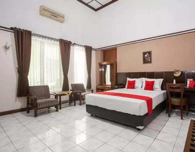 RedDoorz near Balai Kota Malang