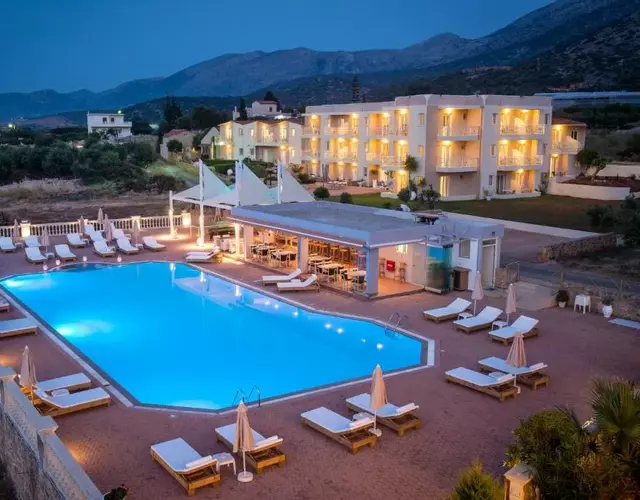 Notos Heights Hotel & Suites