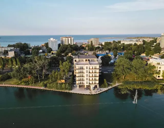 Solid Magic Apart Hotel