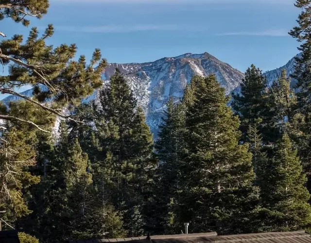 Mammoth Basecamp Condo with Views near Village with AC and Fireplace