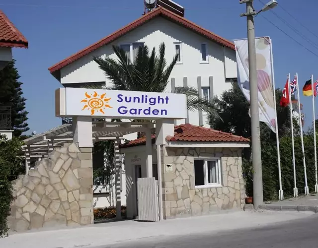 Sunlight Garden Hotel