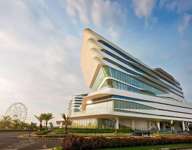 Conrad Manila