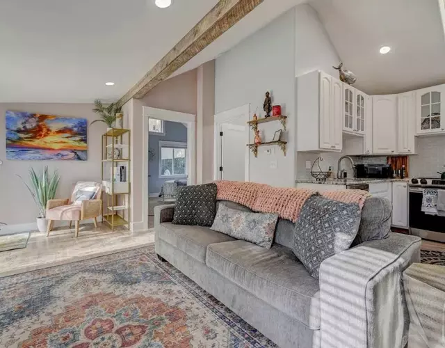 Cozy 1BR Hot Tub Game Rm Near Old Colo