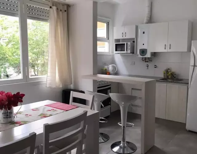 Hermoso departamento a la calle a 300 mts del mar