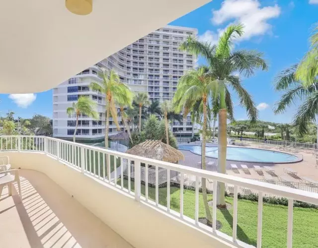 Ideal beachfront condo with pool and two balconies