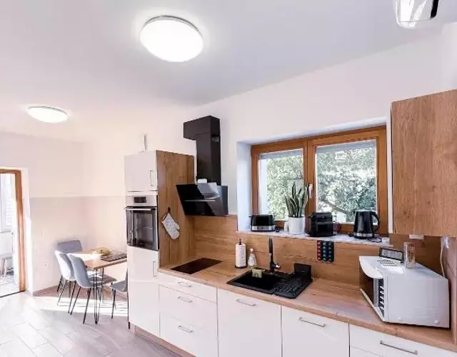 L Apartment II