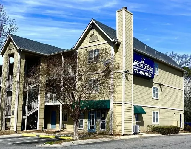 Live In Lodge Marietta