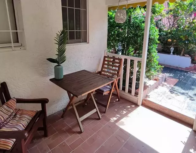 Joli appartement entier sur jardin avec salle d'eau et chambre indépendantes et cuisine équipée