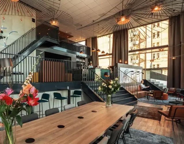 Holiday Inn - the niu, Fender Amsterdam
