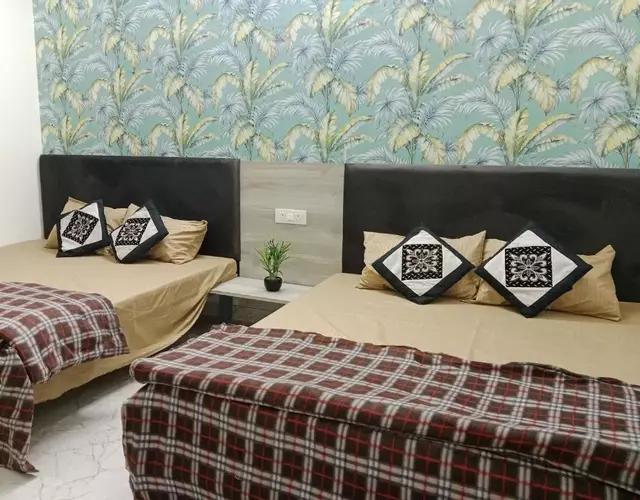 Hari Sharnam Home Stay